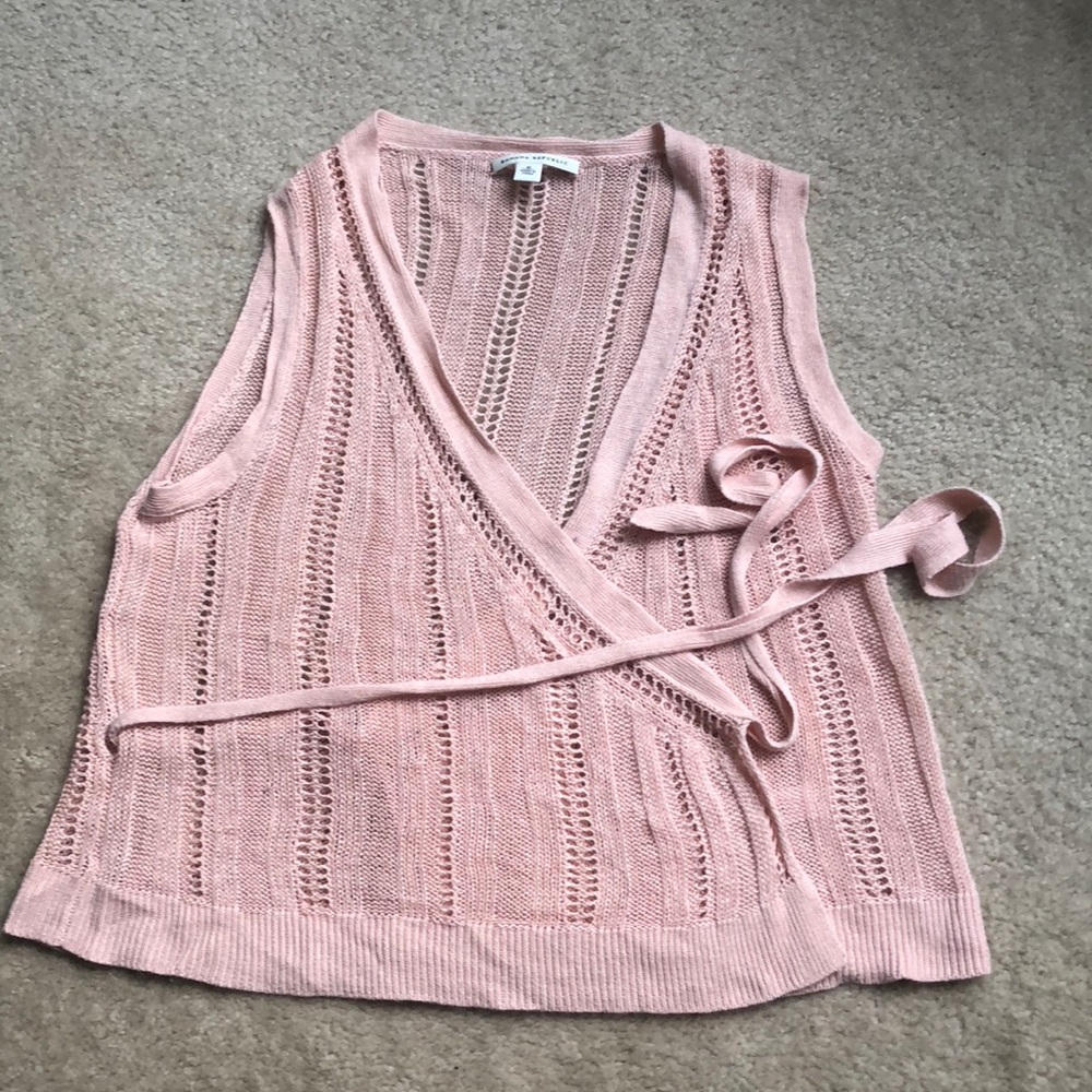 BANANA REPUBLIC silk/lien blend wrap top